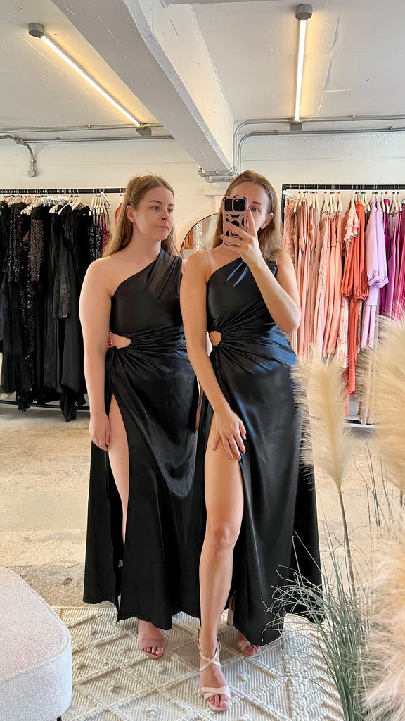 Sonya Moda Nour Black Maxi Diress Black tie Dress Hire Only Once